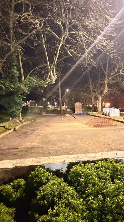Alumbrado nocturno del recinto de la bolera